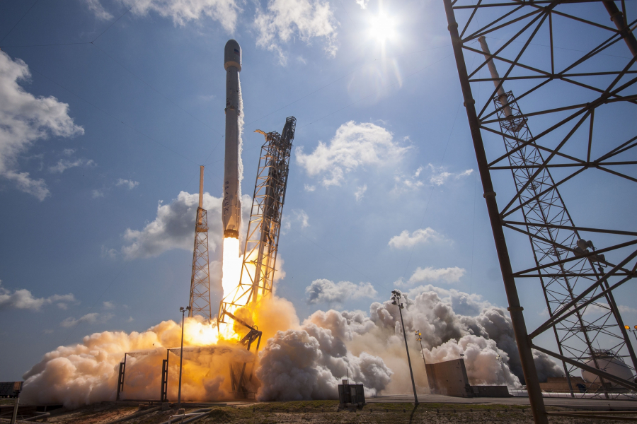 Rakieta SpaceX wynosi na orbitę satelitę Eutelsat 117 West B.